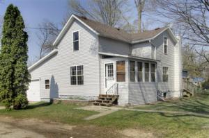 307 W Bennett St, Three Rivers, MI 49093 photo 1