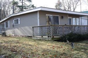 676 W Mohawk Trl, White Cloud, MI 49349 photo 2