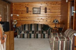 676 W Mohawk Trl, White Cloud, MI 49349 photo 3