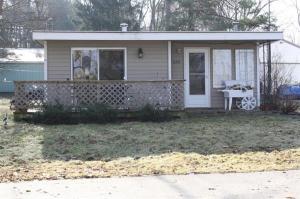 676 W Mohawk Trl, White Cloud, MI 49349 photo 1