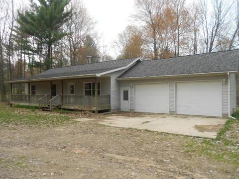 2927 E 20 St, White Cloud, MI 49349 photo 1