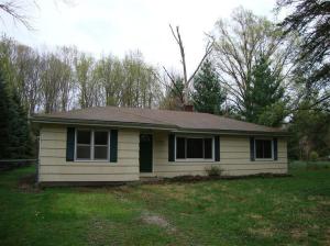 8947 Union Pier Rd, Three Oaks, MI 49128 photo 1