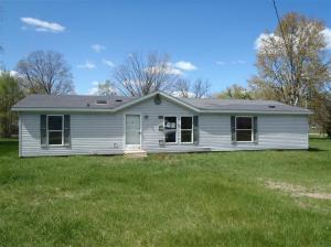 53692 B Ave, Three Rivers, MI 49093 photo 1