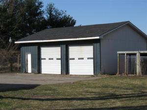 911 S Constantine, Three Rivers, MI 49093 photo 2