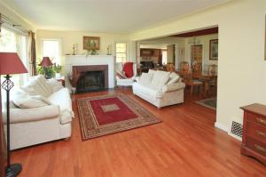 156 11th St, Plainwell, MI 49080 photo 6