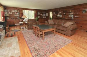 156 11th St, Plainwell, MI 49080 photo 2