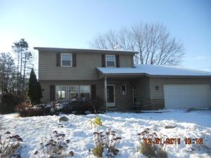 1317 Woodland Dr, Portage, MI 49024 photo 1
