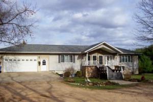 641 2nd St, Plainwell, MI 49080 photo 1