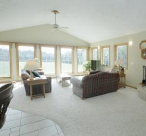 641 2nd St, Plainwell, MI 49080 photo 4