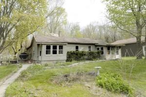 669 Pierce Rd, Plainwell, MI 49080 photo 2