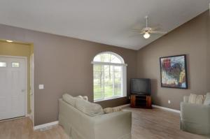 22 Overlook Dr, Plainwell, MI 49080 photo 3