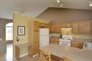 22 Overlook Dr, Plainwell, MI 49080 photo 6