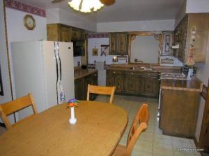573 9th St, Plainwell, MI 49080 photo 2