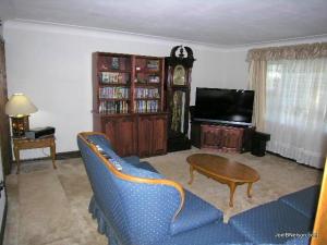 573 9th St, Plainwell, MI 49080 photo 6