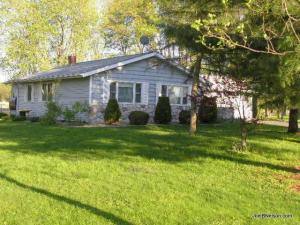 573 9th St, Plainwell, MI 49080 photo 17
