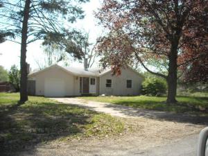 3930 Curran Rd, Buchanan, MI 49107 photo 1