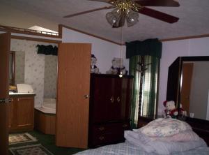 910 E 72nd St, Idlewild, MI 49642 photo 5