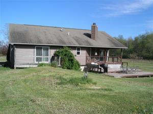 76 13th St, Plainwell, MI 49080 photo 2