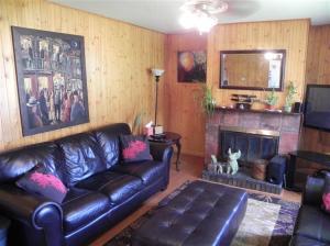 407 S Sunset St, Plainwell, MI 49080 photo 2