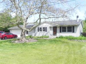 407 S Sunset St, Plainwell, MI 49080 photo 1