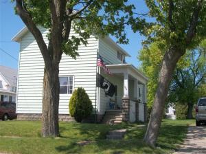 284 Eighth St, Manistee, MI 49660 photo 1