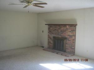 104 Beech St, Freeport, MI 49325 photo 4