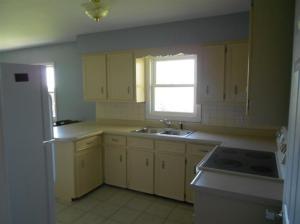5252 Palmer, Belding, MI 48809 photo 3