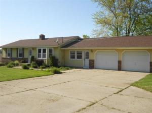 5252 Palmer, Belding, MI 48809 photo 1