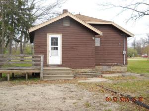 325 7th St, Baldwin, MI 49304 photo 3