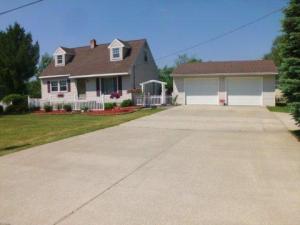 4190 Sandy Dr, Dorr, MI 49323 photo 1