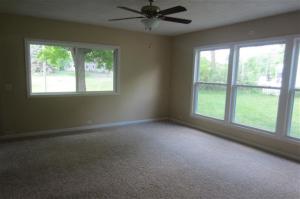 105 N Prospect St, Belding, MI 48809 photo 4