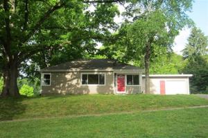105 N Prospect St, Belding, MI 48809 photo 1