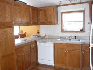982 Weaver Rd, Bronson, MI 49028 photo 3