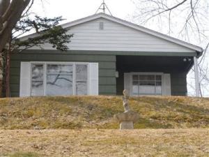 27220 Edgewater Dr, Edwardsburg, MI 49112 photo 1