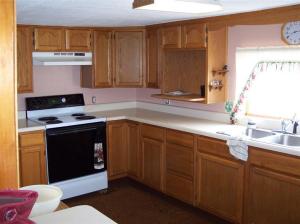 111 N East St, Waldron, MI 49288 photo 5