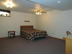 5835 Eidson Rd, St. Joseph, MI 49085 photo 10