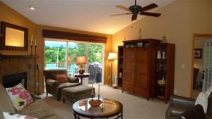652 Abbey Ml SE, Ada, MI 49301 photo 8