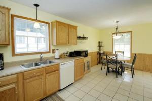 10384 Riverview Dr, Plainwell, MI 49080 photo 7