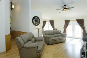 10384 Riverview Dr, Plainwell, MI 49080 photo 2