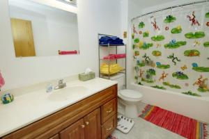 10384 Riverview Dr, Plainwell, MI 49080 photo 13