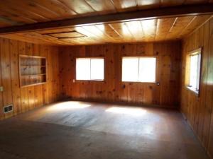 6521 Robin Dr, Harrison, MI 48625 photo 4