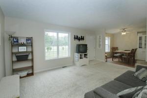 794 109th Ave, Plainwell, MI 49080 photo 3