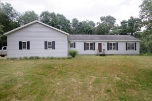 794 109th Ave, Plainwell, MI 49080 photo 2