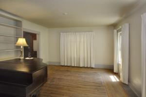 345 High St, Marshall, MI 49068 photo 4