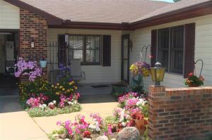 429 Simco Dr, Coldwater, MI 49036 photo 2