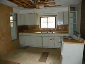 114 S Constantine St, Three Rivers, MI 49093 photo 7