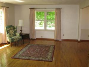 548 Eighth St, Manistee, MI 49660 photo 2
