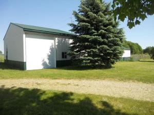 159 E Pearl Rd, Coldwater, MI 49036 photo 2