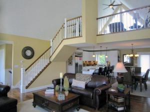 429 Midlakes Blvd, Plainwell, MI 49080 photo 2