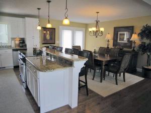 429 Midlakes Blvd, Plainwell, MI 49080 photo 8